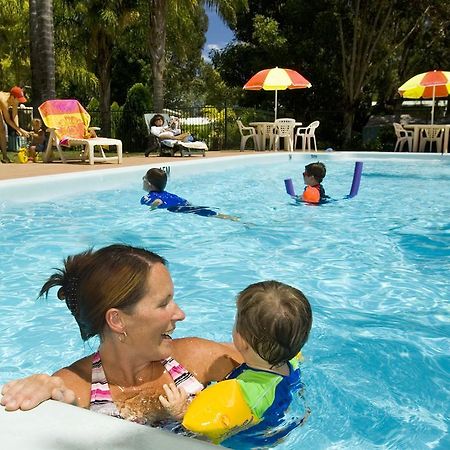 Acclaim Kingsway Tourist Park Hotel Madeley Bagian luar foto