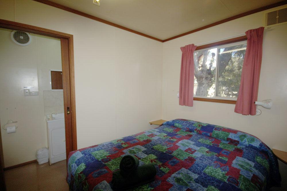 Acclaim Kingsway Tourist Park Hotel Madeley Bagian luar foto
